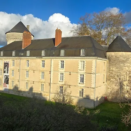 Vue Unique Sur Le Chateau De アパート